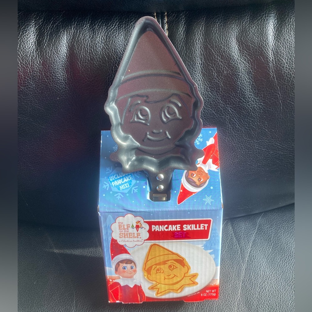 The Elf on the Shelf Pancake Skillet